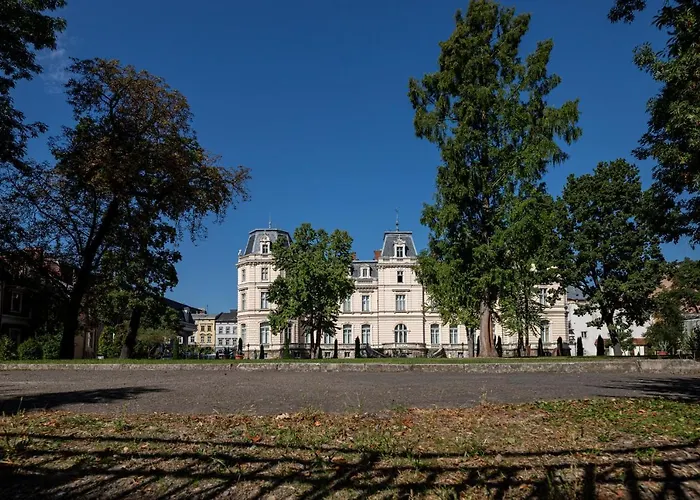 2 Bedroom Tykha Street Center With Parking Place *