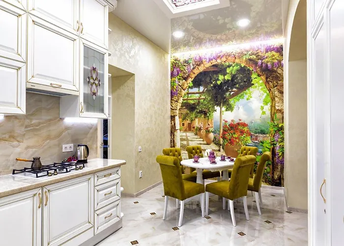 Apartamento 2 Bedroom Tykha Street Center With Parking Place Leópolis