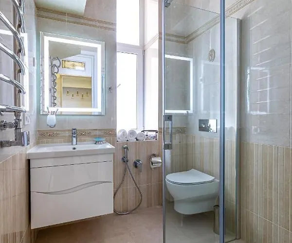 Apartamento 2 Bedroom Tykha Street Center With Parking Place *