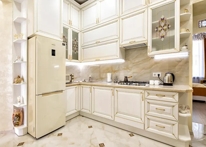 2 Bedroom Tykha Street Center With Parking Place * לבוב