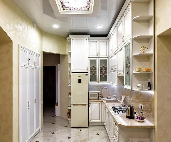 2 Bedroom Tykha Street Center With Parking Place *